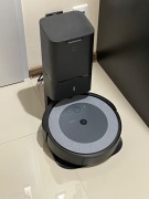 IRobot Roomba i3+ wraz z stacją opróżniającą