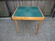 Stolik karciany składany 76 x 76,5 cm. E.M. POL. Sowińskiego 22 A.