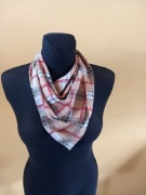 Chusta wzór podobny do Burberry