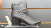 BOTKI DAMSKIE LASOCKI  r.37 / 23 cm   Hurtownia butów markowych