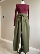 Spodnie damskie chino wysoki stan luźny krój butelkowa zieleń