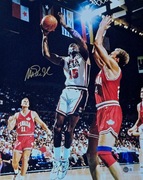 Autograf MAGIC JOHNSON NBA duża fotografia 40x50 cm z certyfikatem BECKETT