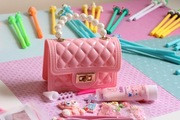 Różowa torebka dla dziewczynki - idealna do ozdoby!