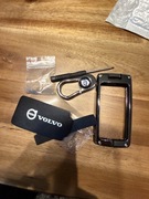Jest to zestaw 3w1 etui na kluczyk pilota Volvo wraz z breloczkiem.  
