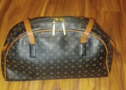 Uniakatowa włoska torebka POLLINI skóra 