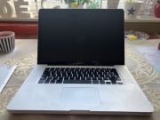Laptop Mac book Pro 1286