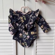 Body Haydi czarne 68 floral kwiaty kwiatki falbanka