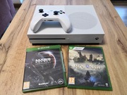 Xbox One S 1TB + pad i pełne okablowanie