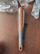 ręczna tarka kuchenna marki Microplane z serii Premium Classic.