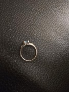 Pierścionek vintage z niebieskim kamieniem