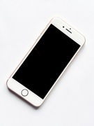 Smartfon Apple  iPhone 8 64 GB kolor złoty