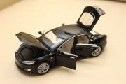 Model samochodu jak Tesla Model S 1:32 światła dźwięk 