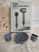 Suszarka do włosów YASHE HD-896 akcesoria 1 dyfuzor i 2 koncentratory