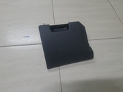 Schowek Octavia III.  Schowek konsoli lewy. Połka