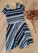 Ciemogranatowa rozkloszowana sukienka  38M/40L z krótkim rękawem letnia 