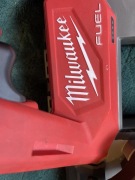 Przecinarka taśmowa milwaukee