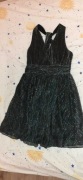 ŚLICZNA  CZARNA SUKIENKA  Z  BŁYSKIEM . ROZMIAR L 