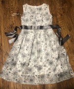 Piękna wizytowa sukienka firmy Makalu , rozm. 40