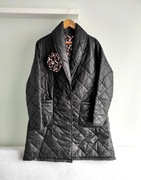 Włoski Czarny pikowany płaszcz panterka r U