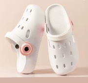 kapcie gumowe stylowe białe