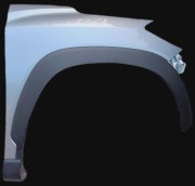 błotnik prawy, Toyota Corolla Cross 2024 rok, srebrny