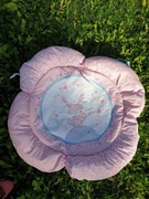 Różowa mata edukacyjna Mothercare 0+ podłogowa pałąki króliczki lusterko