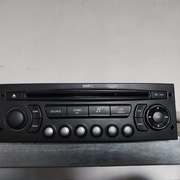 Odtwarzacz CD z radiem do Citroena C2,C3,C4  OE 9667469777