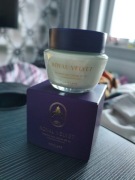 Ujędrniający krem na dzień SPF 20 Royal Velvet