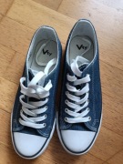 Trampki granatowe rozm. 39