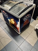 Lada chlodnicza z przeznaczeniem do przechowywanie lodów