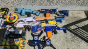 Zabawki , pistolety Nerf , palstelina , klocki lego , gra wideo 