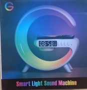 Lampka LED, głośnik, ładowarka indukcyjna, zegar, budzik