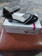 CZARNE LAKIERKI DLA DZIEWCZYNKI.