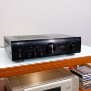 Wzmacniacz DENON PMA 520AE czarny pilot