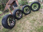 JR Wheels JR34 18x8 5x108 ET42 + Hankook Winter i*cept evo3 245/45R18 100V