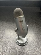 Mikrofon Blue Yeti Srebrny