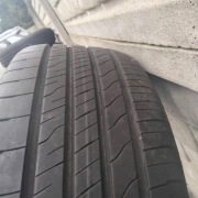 Goodyear efficientgrip performance 2 215 55 r18 99v