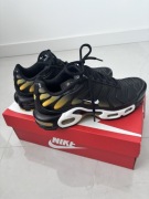 Nike Air Max TN Plus Black Gold