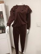 Dres z weluru brązowy zdobiony ,falbany , uniwersalny