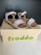 Sandały Froddo z podeszwą Vibram r. 25