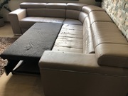 ODDAM dużą kanapę rogową.