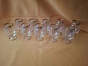 Małe kieliszki koniakówki