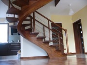 schody drewniane, samonośne , gięte , na beton