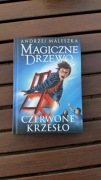 Magiczne Drzewo , Czerwone Krzesło