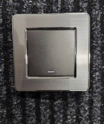 Szary szczotkowany włącznik szare gniazdko kwadratowa puszka ponad 50szt