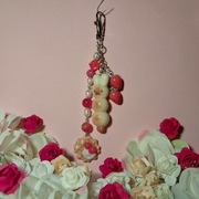 Handmade brelok królik truskawka