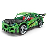 Super samochód z klocków z odczepianym spoilerem. 