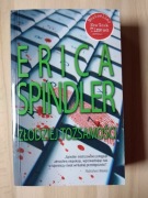 Złodziej tożsamości, Erica Spindler 