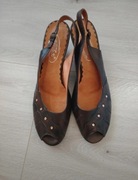 Sandałki na obcasie