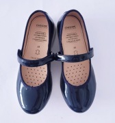 Granatowe lakierowane skórzane buty baleriny GEOX 28